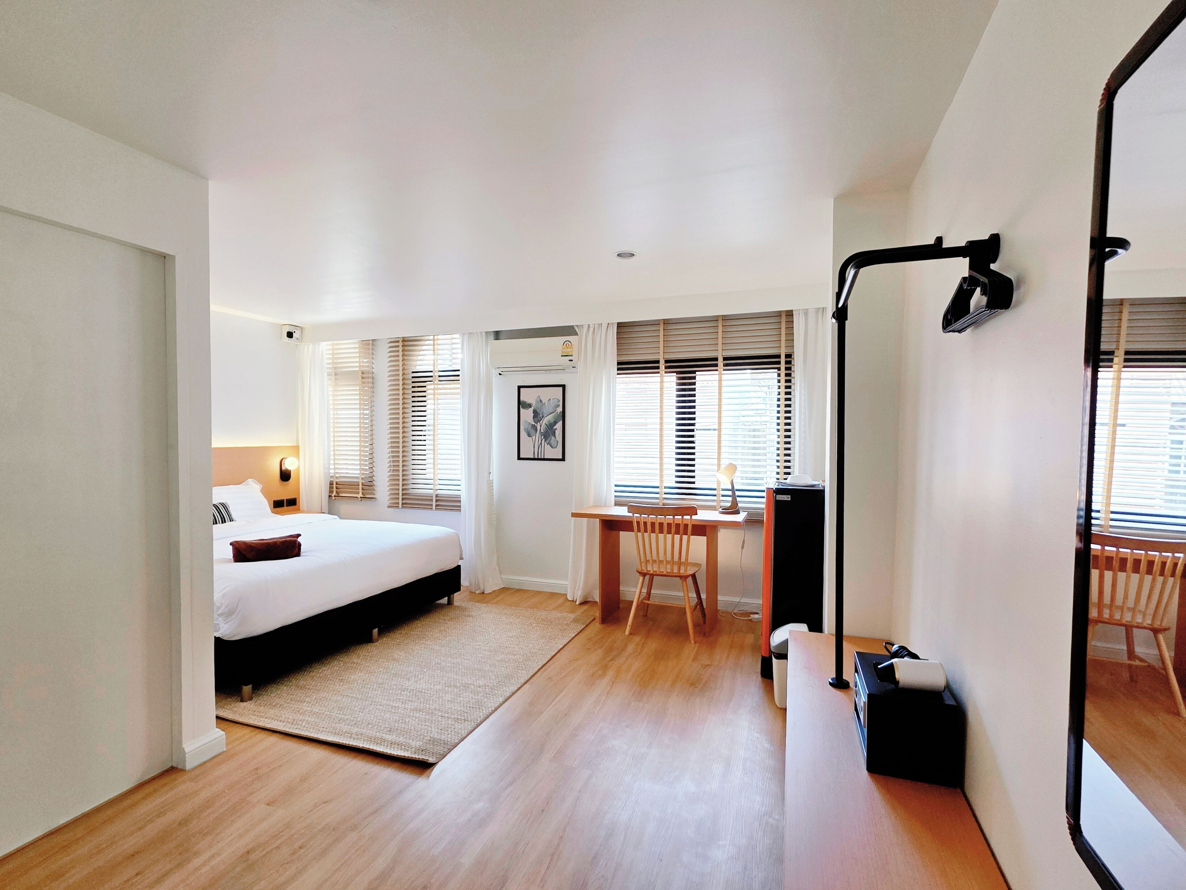Comfort Double Room | Desk, laptop workspace, blackout drapes, free WiFi