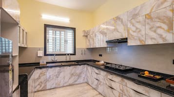 Deluxe Villa | Private kitchen