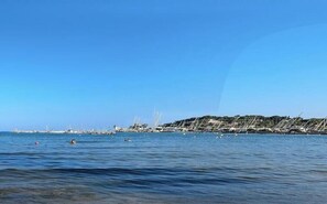 Beach - Duplex near beach, center, restaurants and marina - wifi coffee tea (Cavalaire-sur-Mer)