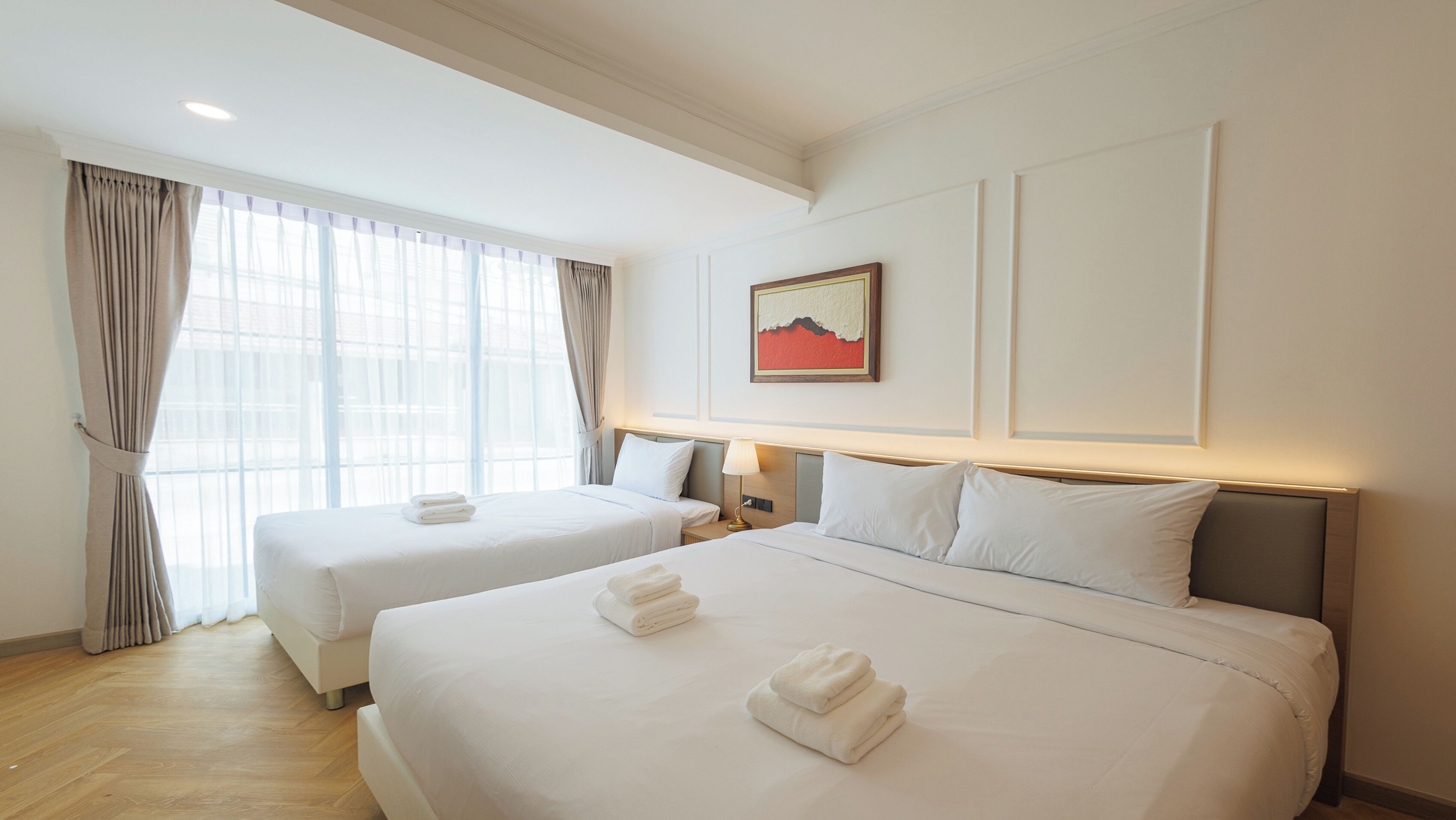 Free WiFi, bed sheets