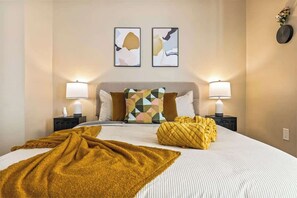 2 chambres, fer et planche à repasser, Wi-Fi, draps fournis