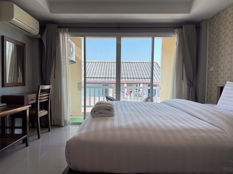 Deluxe Double Room, Balcony. sea residence huahin 45