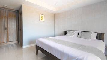 Basic Apartment, Balcony, Sea View