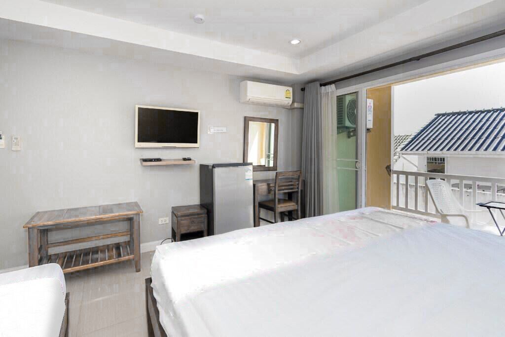 Apartamento básico, balcón, vistas al mar