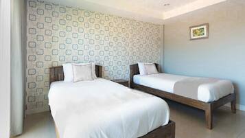 Basic Apartment, Balcony