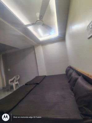 Family Room - Shivsagar Tourist Stay Kunkeshwar (Devgad)