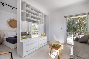 1 habitación, tabla de planchar con plancha, wifi y ropa de cama 
