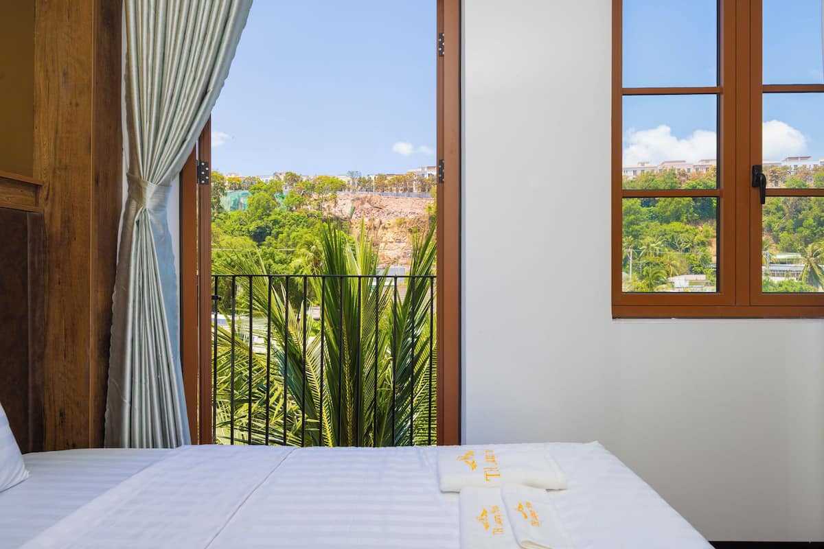 Superior Double Room, Balcony, City View | Pemandangan dari bilik