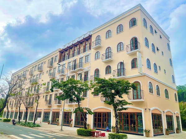 Th Luxury Hotel - Phú Quốc