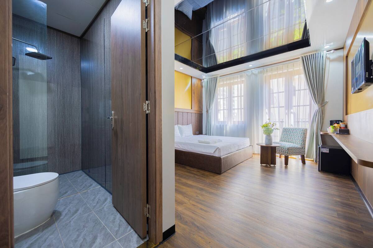 Deluxe Double Room, Balcony, City View | Pemandangan dari bilik
