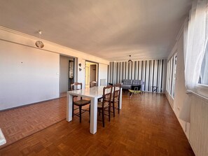 Dining - Gaston's house - Arras (Arras)