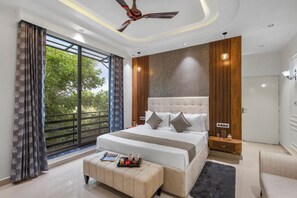 Deluxe-Villa, Balkon, Gartenblick