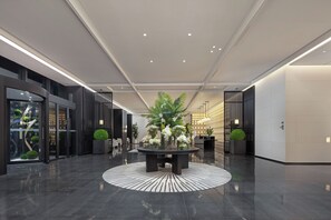 Lobby - Wanda Yi Urumqi Railway Station (Ürümqi)