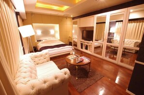 Premium Double Room, Smoking | Free WiFi - Blue Hotel OCTA - Adults Only  (Sapporo)