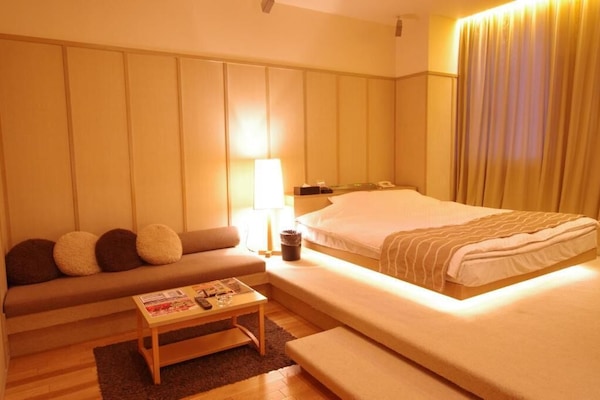 Superior Double Room, Smoking | Free WiFi