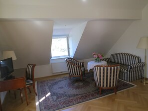 Junior Suite | Living area