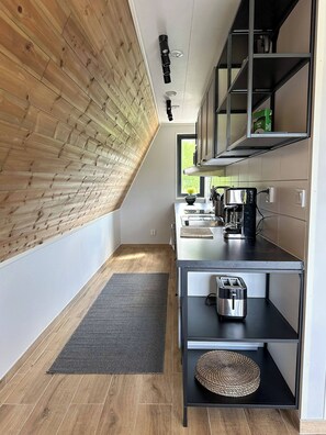 Fridge, microwave, oven, stovetop - Cozy A-frame cottage surrounded by a magical panorama, incl sauna (Kallinge)