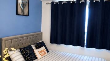 1 bedroom, iron/ironing board, internet, bed sheets