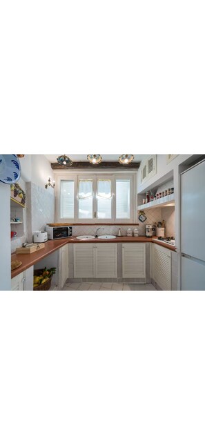 Private kitchen - CasaMiaPositano - private outside hot tub (Campania)