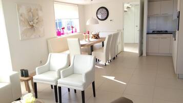 House | Dining