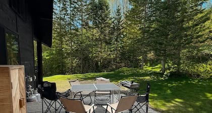 Cozy BBQ Cabin Near Lake Toya and Ski resorts - Nature Retreat with Fast WiFi