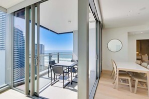 Dining - The Signature Broadbeach (Broadbeach)