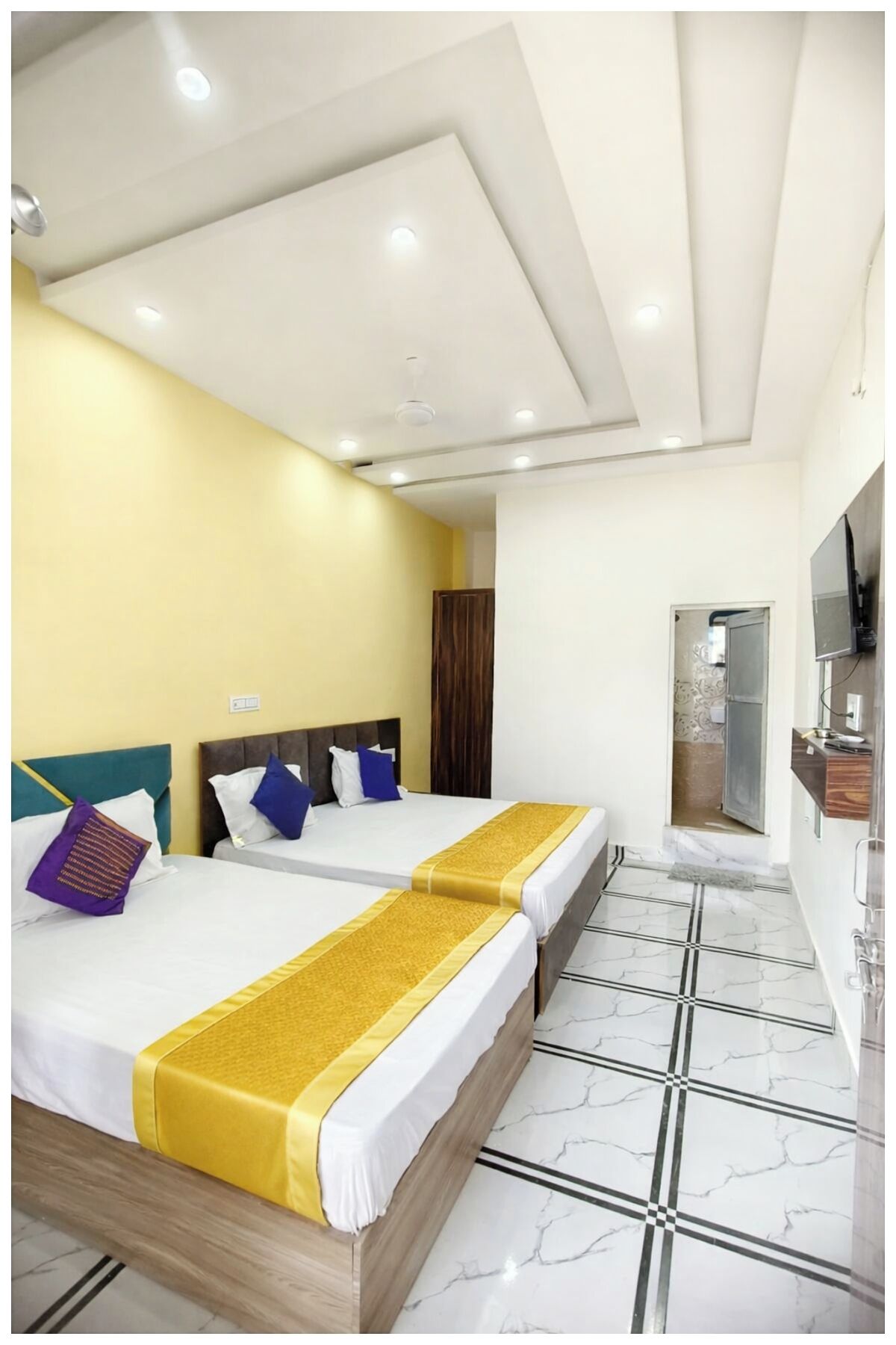 Family Double Room, Air conditioning | View from room