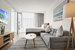 Smart TV - Chic Studio Stay Near Cafés and Coastline (North Fremantle)