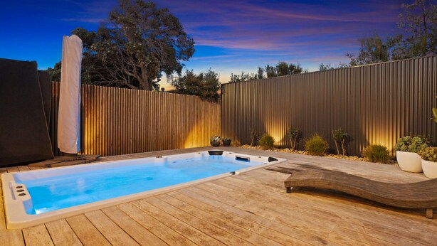 Outdoor spa tub - Salty Sixteen Rye Retreat with Pool (Rye)