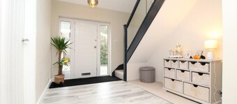 Coastal Memories | 5Bed Family House Near Sandbanks | 10-12 Guests