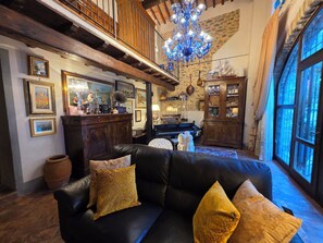 TV, fireplace, table football - Il Casale di San Jacopo con Piscina Privata (Marliana)