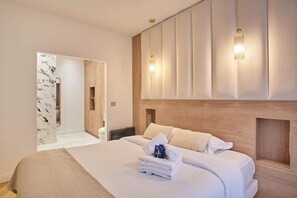 2 bedrooms, desk, iron/ironing board, bed sheets - Elegant appartement with AC - Paris Montorgueil (Paris)