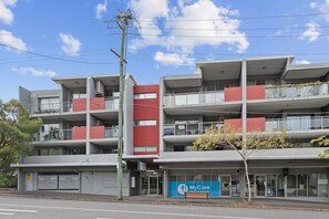 Exterior - Stylish Bowen Hills Studio Near City Centre (Bowen Hills)
