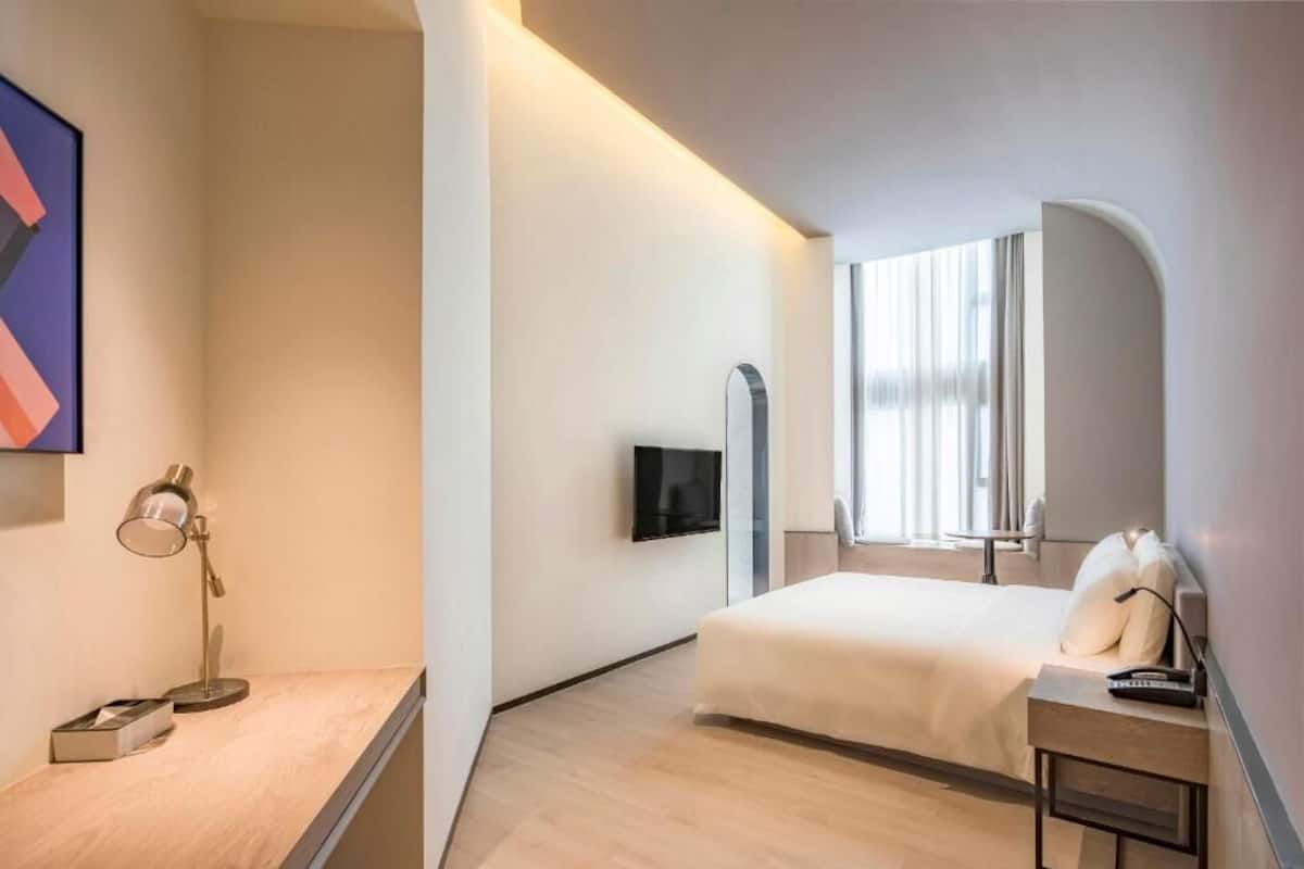 Chambre Double, vue ville