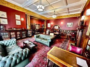 Interior - Graskop Hotel (Cape Town)