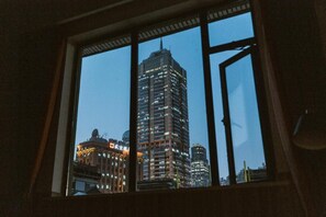 Elite Loft, City View | Desk, free WiFi - Shanghai Fish Inn People Square (Shanghai)