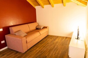 Classic Studio | Living area - Ca del Trima (Melegnano)
