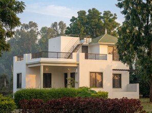 Room - Lions Den Gir Resort and Adventure Park (Dhari)