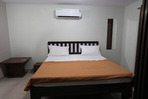 Room - Lions Den Gir Resort and Adventure Park (Dhari)