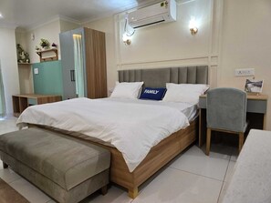 Standard Studio - Gauraiya (Dehradun)