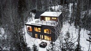 المنشأة من الخارج