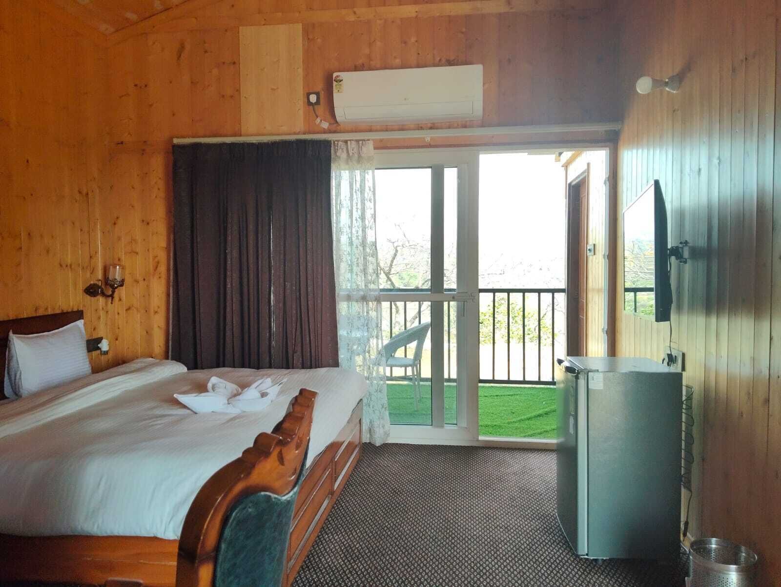 Kahden hengen huone, järvinäköala