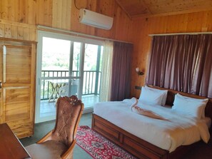 Double Room, Lake View | In-room safe, desk, laptop workspace, blackout drapes - Thorn Kitchen &Hideaways (Hoshiarpur)