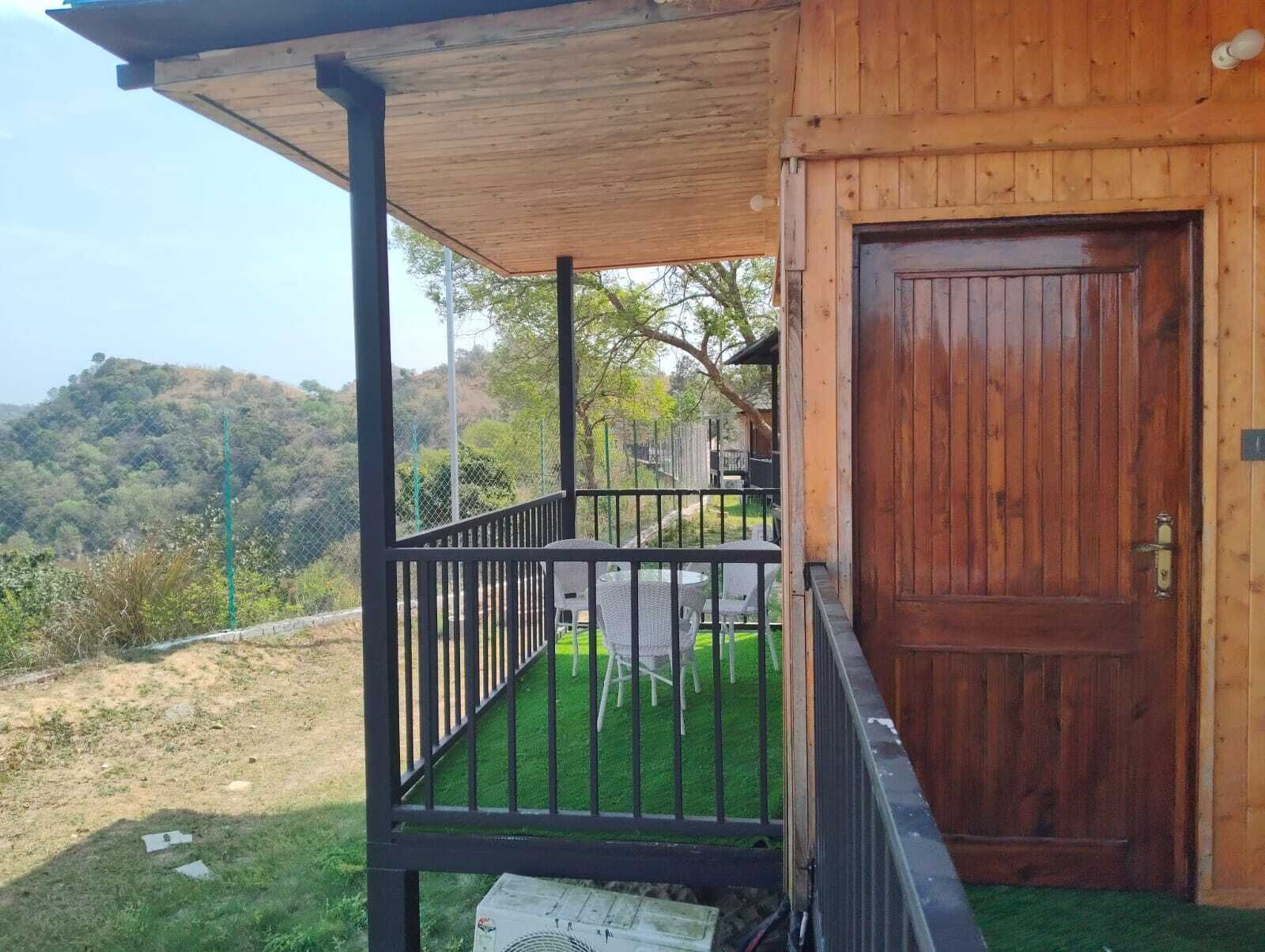 Double Room, Lake View | Property grounds