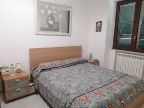 Room - VILLA GIUSY COZY SEA-MOUNTAIN QUIET AREA IN PARK FREE PARKING SPACES (Vico Equense)