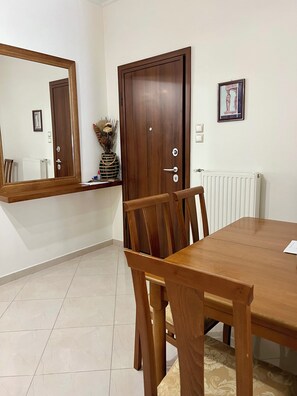 Dining - Acropolis Aura Apartment (Athina)