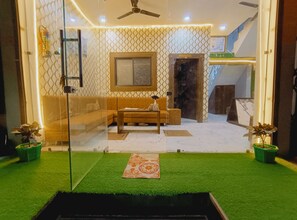 Front of property - Shree Krishna Hotel  (Ujjain)