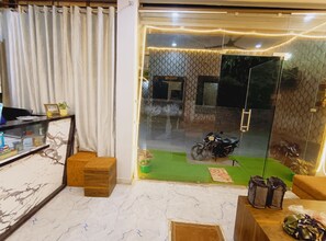 Reception - Shree Krishna Hotel  (Ujjain)