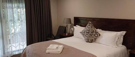 Suite Luxe, accessible aux personnes à mobilité réduite, vue jardin