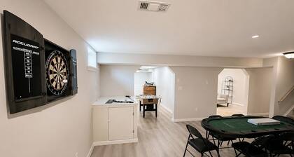 Lakeside Comfort: 6BR w/ Game Room